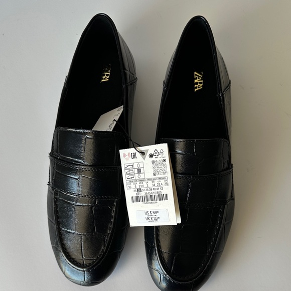 Zara Women’s Croc-Embossed Black Loafers - Picture 12 of 17
